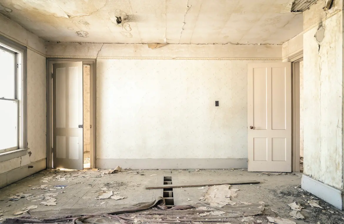 Waste disposal crew managing a cleanout project in Aspen Hill